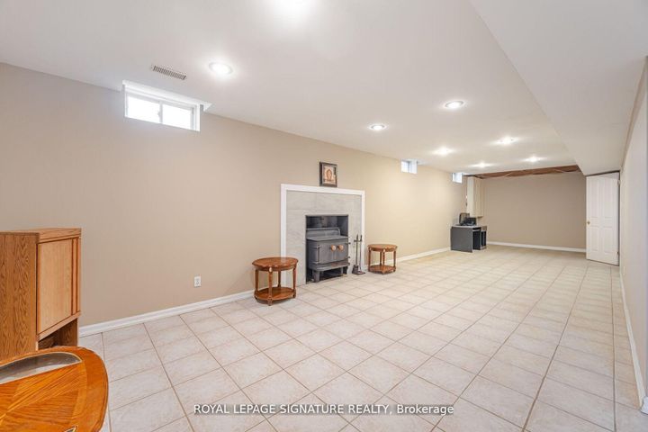 Photo 43 at 4097 Hickory Drive, Rathwood, Mississauga