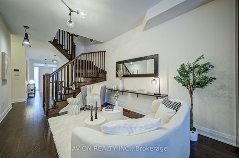 Photo 11 at 42 Causland Lane, Devonsleigh, Richmond Hill