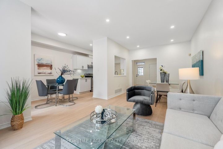 Photo 5 at 74 Cameo Drive, Rouge Woods, Richmond Hill