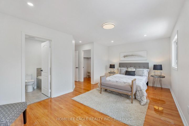 Photo 9 at 74 Cameo Drive, Rouge Woods, Richmond Hill