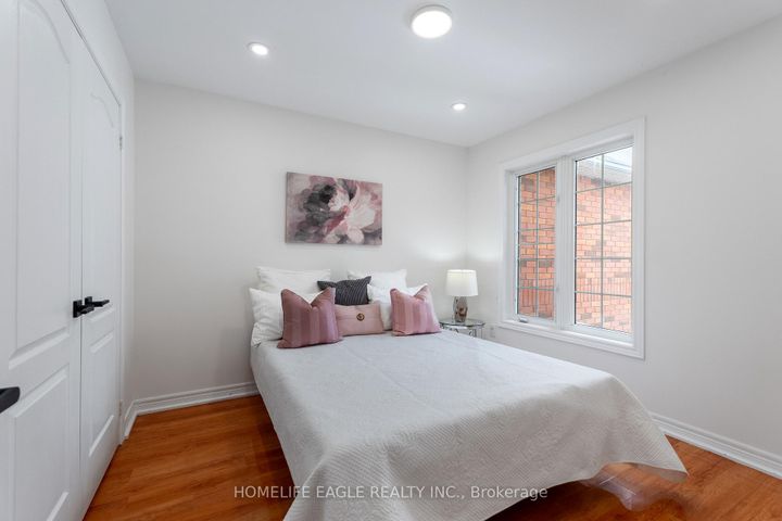 Photo 13 at 74 Cameo Drive, Rouge Woods, Richmond Hill