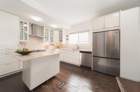 Photo 10 at 19 Niantic Crescent, Donalda, Toronto