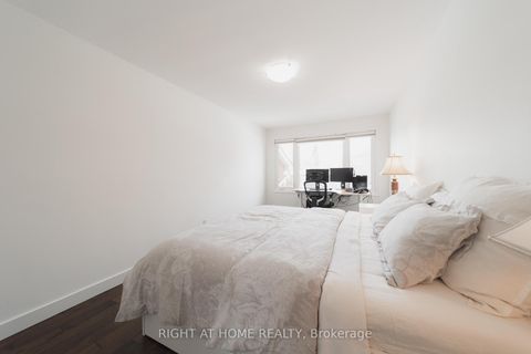 Photo 15 at 19 Niantic Crescent, Donalda, Toronto