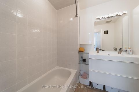 Photo 19 at 19 Niantic Crescent, Donalda, Toronto