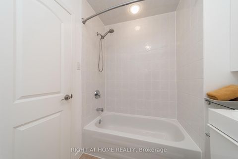 Photo 20 at 19 Niantic Crescent, Donalda, Toronto