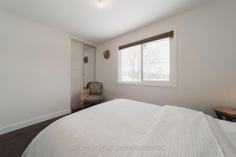 Photo 21 at 19 Niantic Crescent, Donalda, Toronto