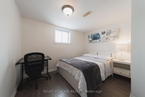 Photo 28 at 19 Niantic Crescent, Donalda, Toronto