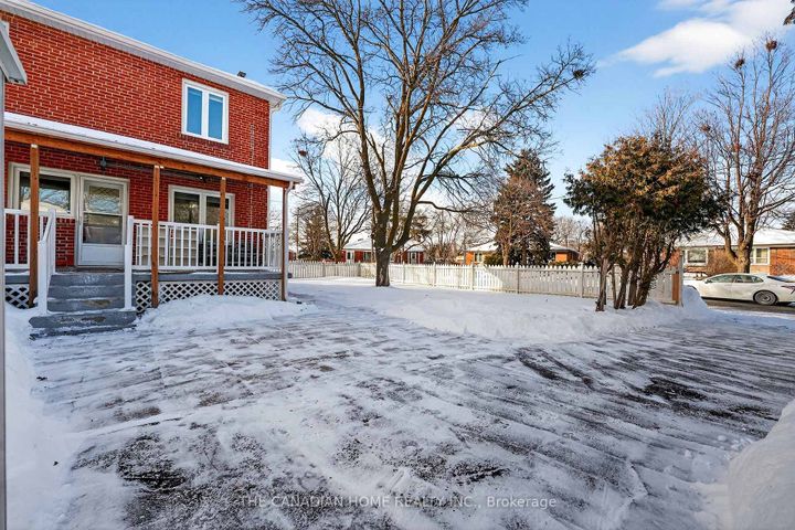 Photo 45 at 222 Elka Drive E, Crosby, Richmond Hill