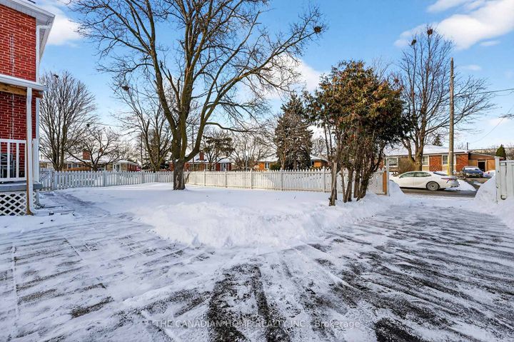 Photo 46 at 222 Elka Drive E, Crosby, Richmond Hill