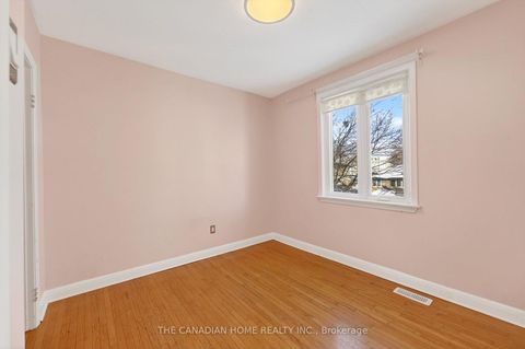 Photo 24 at 222 Elka Drive E, Crosby, Richmond Hill