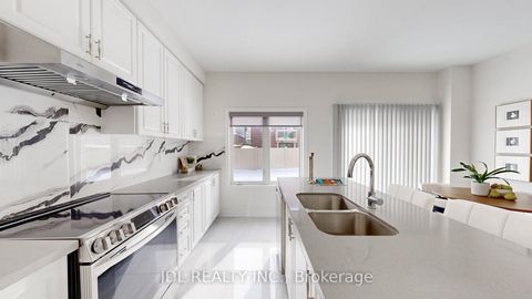 Photo 14 at 103 Connell Drive, Keswick North, Georgina