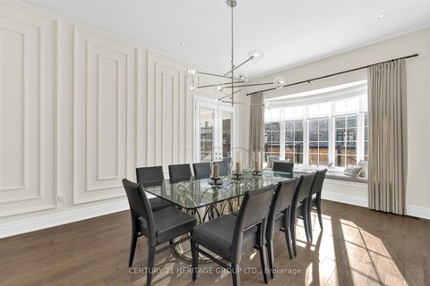 Photo 25 at 43 Sir Henry Court, King City, King