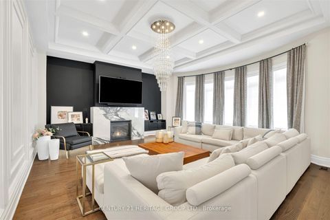 Photo 27 at 43 Sir Henry Court, King City, King