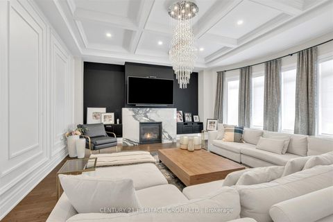 Photo 29 at 43 Sir Henry Court, King City, King