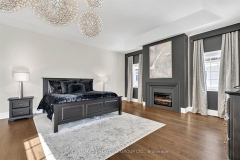 Photo 32 at 43 Sir Henry Court, King City, King