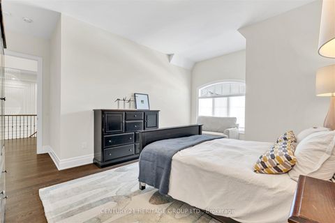 Photo 40 at 43 Sir Henry Court, King City, King