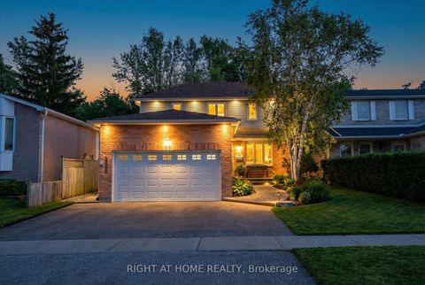 Photo 1 at 39 Devondale Street, Courtice, Clarington