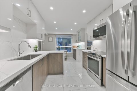 Photo 9 at 39 Devondale Street, Courtice, Clarington