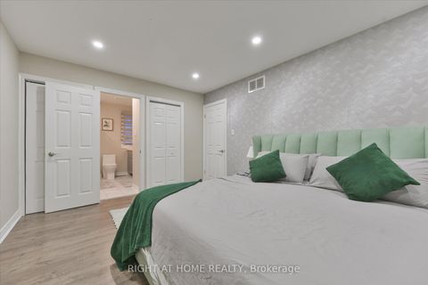 Photo 21 at 39 Devondale Street, Courtice, Clarington