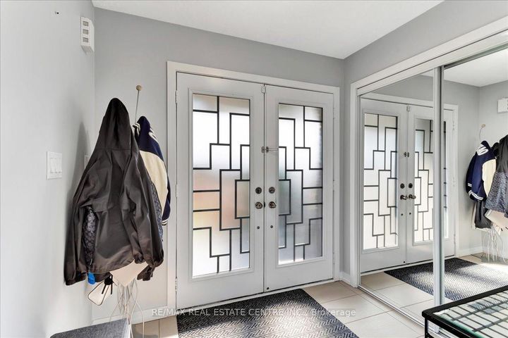 Photo 1 at 30 Scarletwood Street, Stoney Creek Mountain, Hamilton