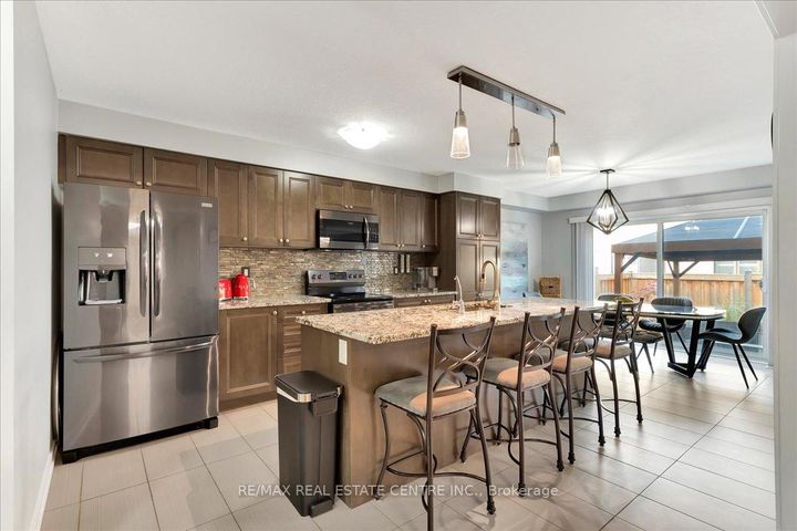 Photo 5 at 30 Scarletwood Street, Stoney Creek Mountain, Hamilton