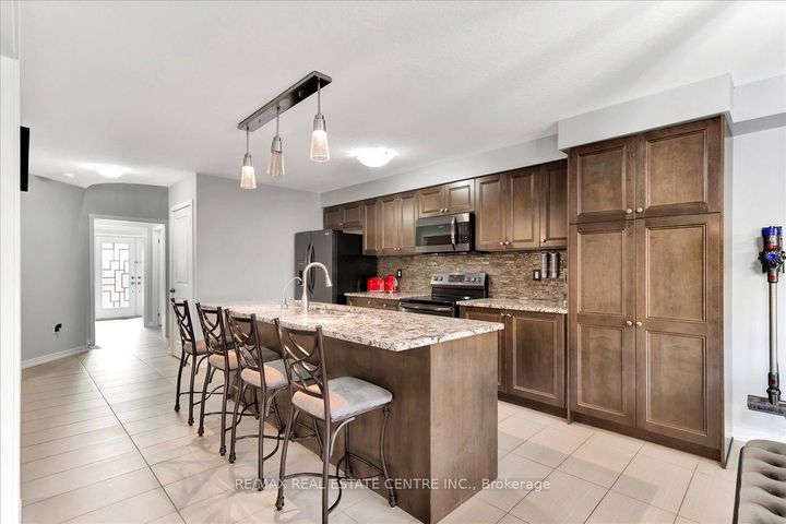 Photo 6 at 30 Scarletwood Street, Stoney Creek Mountain, Hamilton