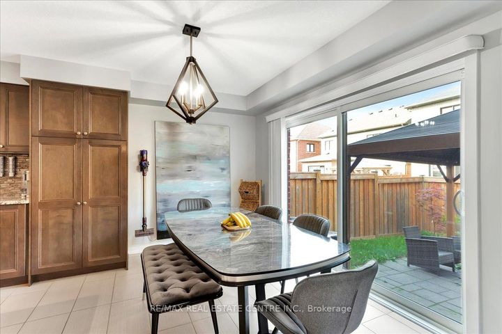 Photo 11 at 30 Scarletwood Street, Stoney Creek Mountain, Hamilton