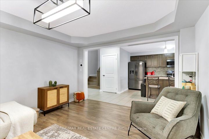 Photo 15 at 30 Scarletwood Street, Stoney Creek Mountain, Hamilton