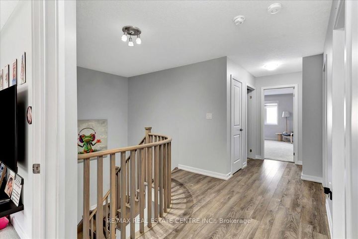 Photo 20 at 30 Scarletwood Street, Stoney Creek Mountain, Hamilton