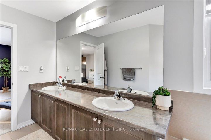 Photo 26 at 30 Scarletwood Street, Stoney Creek Mountain, Hamilton