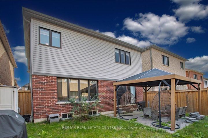 Photo 33 at 30 Scarletwood Street, Stoney Creek Mountain, Hamilton