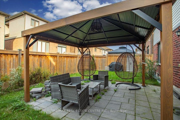 Photo 34 at 30 Scarletwood Street, Stoney Creek Mountain, Hamilton