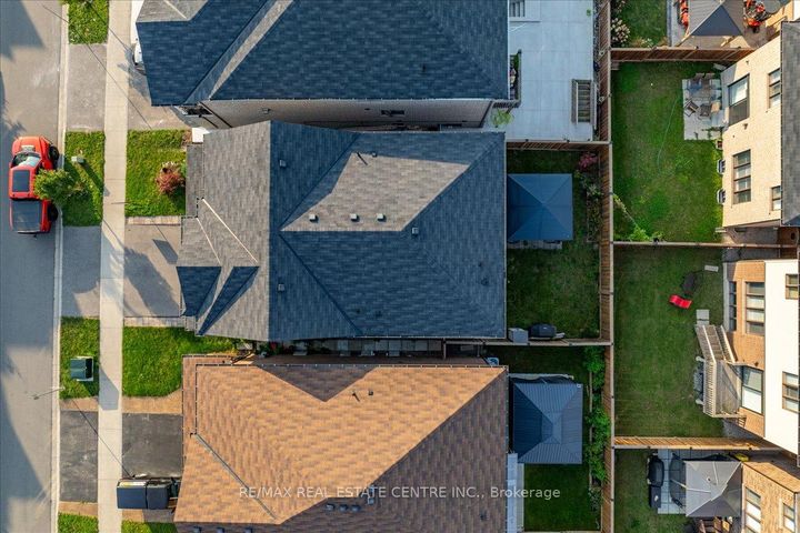 Photo 35 at 30 Scarletwood Street, Stoney Creek Mountain, Hamilton