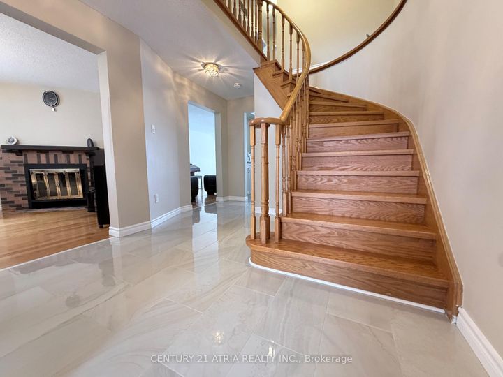 Photo 6 at 79 Maitland Drive, Milliken Mills West, Markham