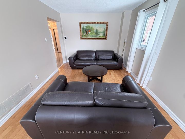 Photo 14 at 79 Maitland Drive, Milliken Mills West, Markham