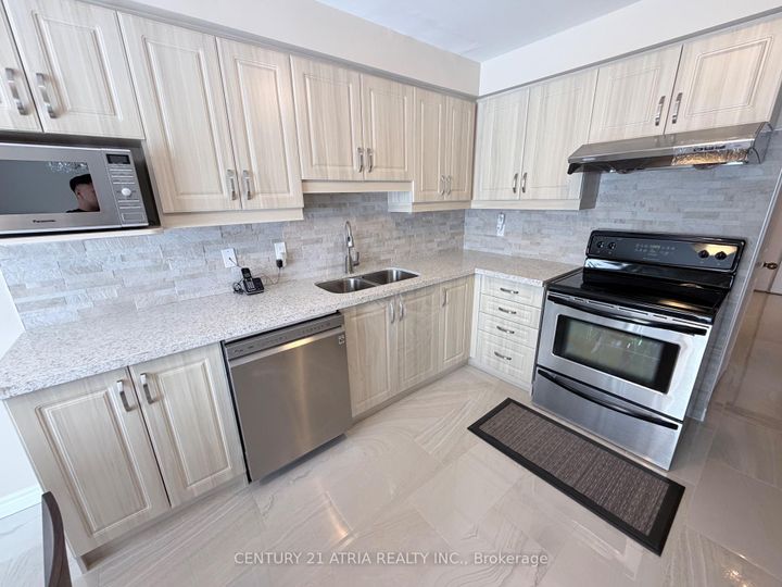 Photo 20 at 79 Maitland Drive, Milliken Mills West, Markham