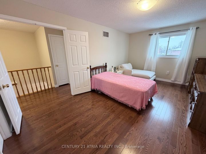 Photo 23 at 79 Maitland Drive, Milliken Mills West, Markham