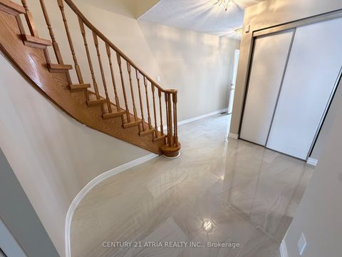 Photo 7 at 79 Maitland Drive, Milliken Mills West, Markham