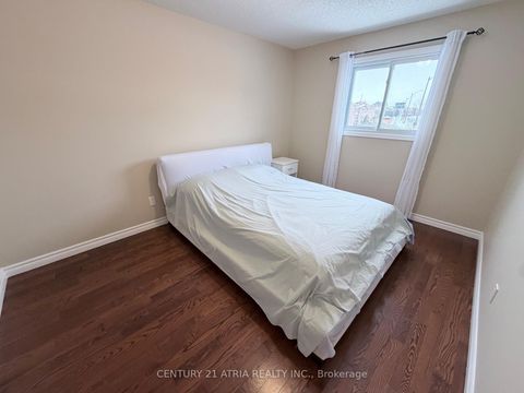 Photo 25 at 79 Maitland Drive, Milliken Mills West, Markham