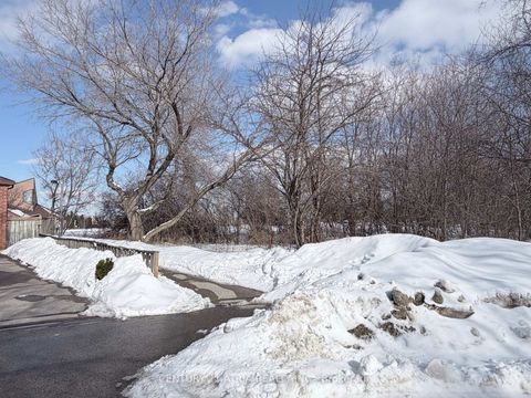 Photo 33 at 79 Maitland Drive, Milliken Mills West, Markham