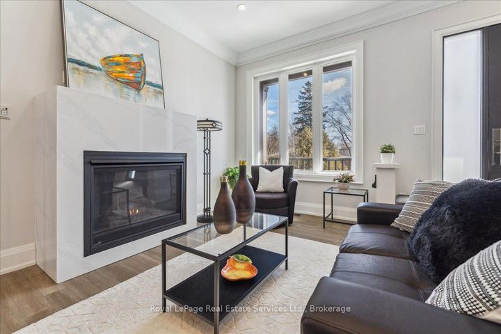 Photo 2 at 1211 Pinegrove Road, WO West, Oakville