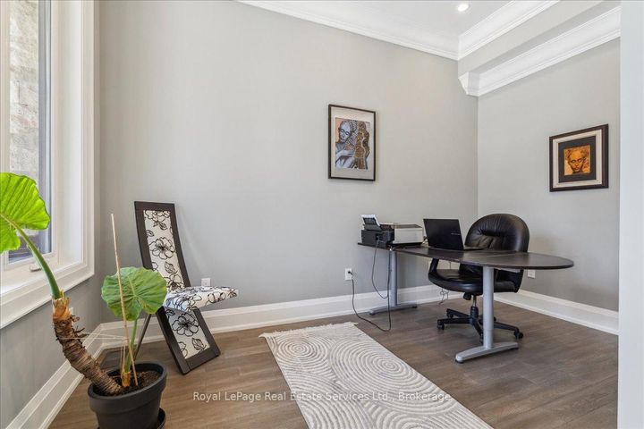 Photo 3 at 1211 Pinegrove Road, WO West, Oakville