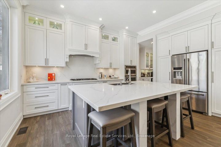 Photo 6 at 1211 Pinegrove Road, WO West, Oakville