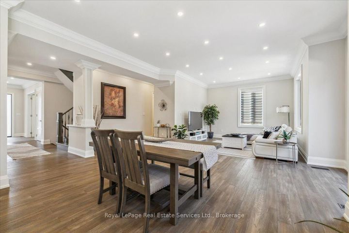 Photo 11 at 1211 Pinegrove Road, WO West, Oakville