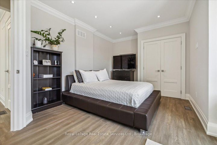 Photo 20 at 1211 Pinegrove Road, WO West, Oakville