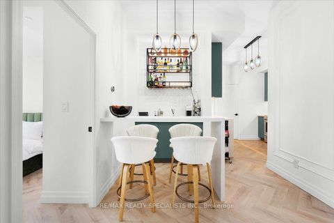 Photo 13 at 621 - 4011 Brickstone Mews, City Centre, Mississauga