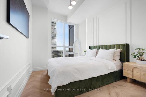 Photo 19 at 621 - 4011 Brickstone Mews, City Centre, Mississauga