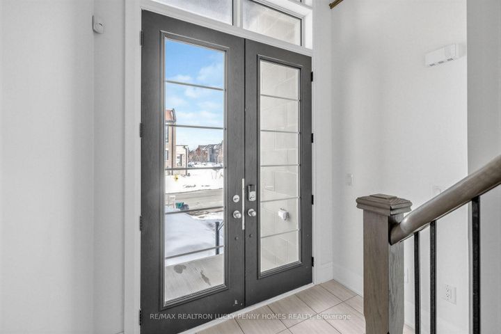 Photo 2 at 62 Hesperus Road, Patterson, Vaughan