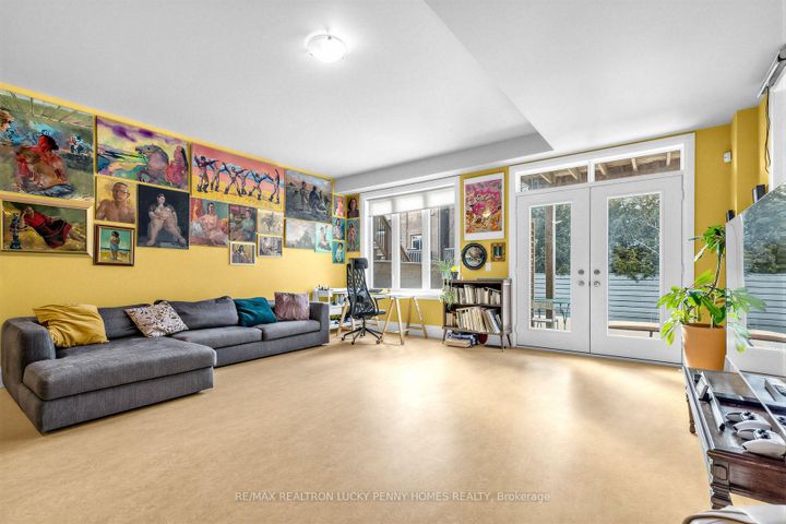 Photo 4 at 62 Hesperus Road, Patterson, Vaughan