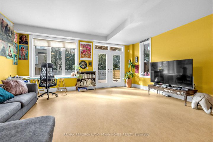 Photo 5 at 62 Hesperus Road, Patterson, Vaughan